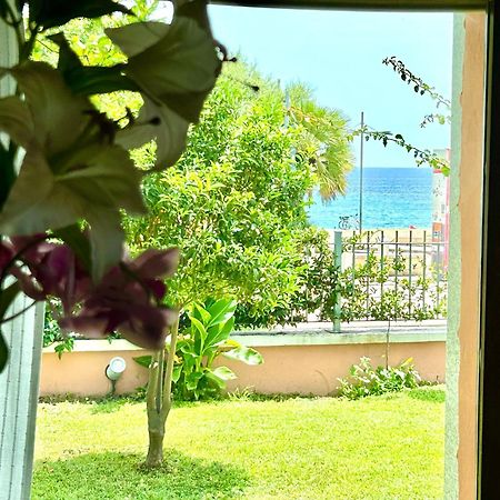 Villa Stella Fronte Mare Porto Frailis Àrbatax Exterior foto